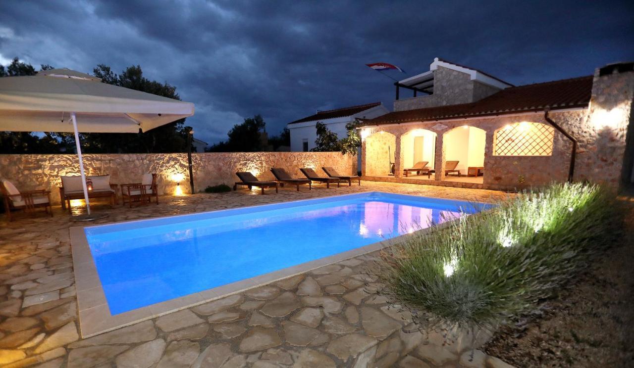 Vila Sanadrija 200 M Od Mora Villa Mali Drvenik Luaran gambar